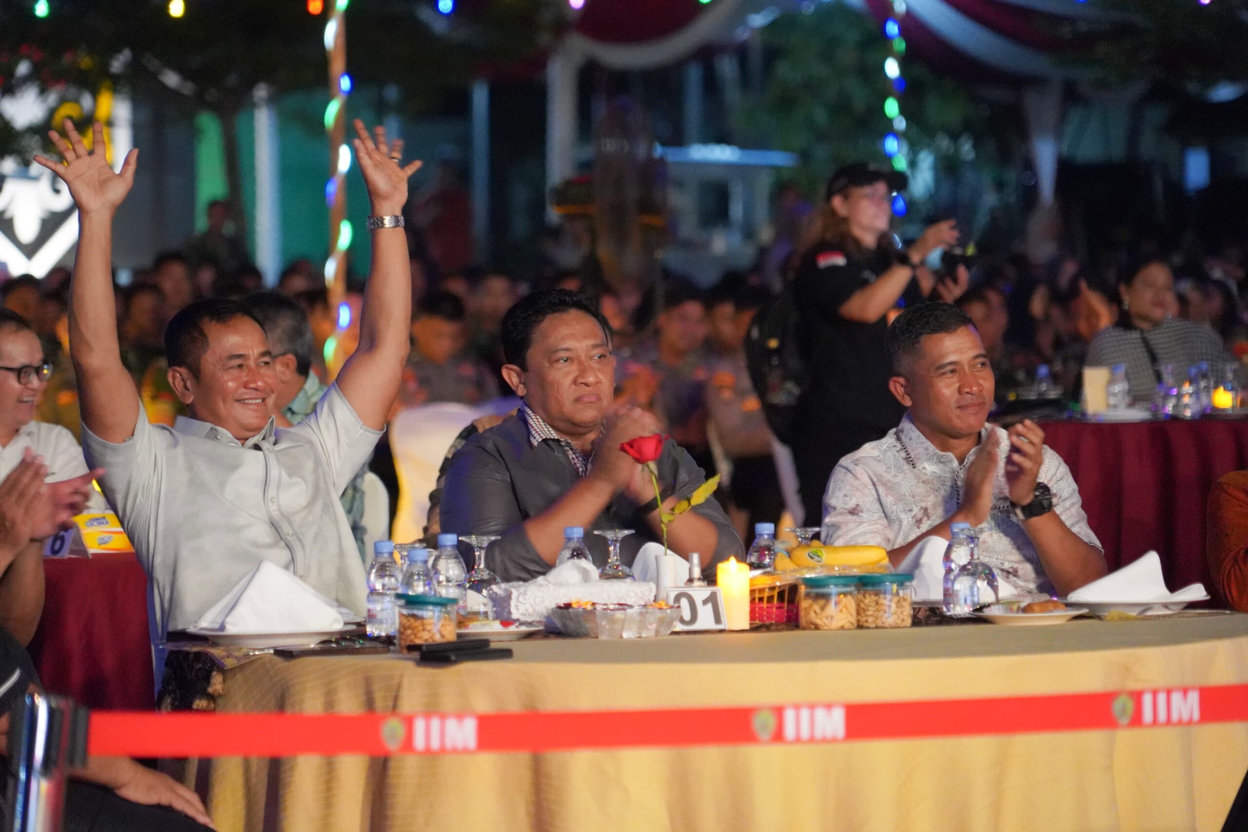 Artis Ibu Kota Hibur HUT ke-66 Kodam XII/Tpr di  Korem 102/Pjg 