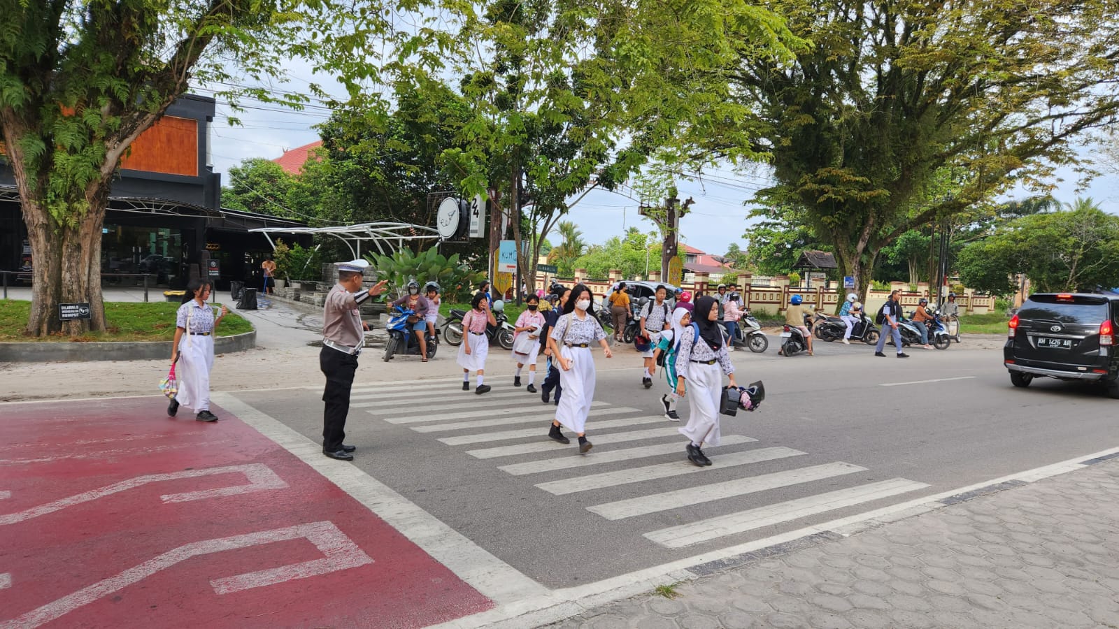 Wujudkan Kamseltibcar ZoSS, Satlantas Polresta Palangka Raya Atur Arus Lalin di Kawasan Pendidikan