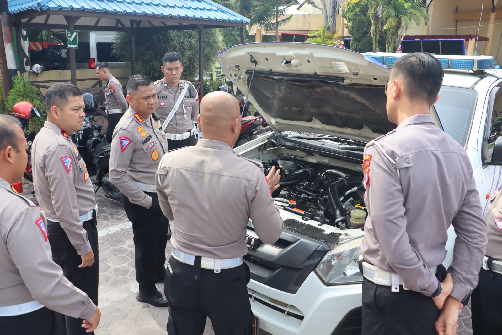 Dirlantas Polda Kalteng Cek Kesiapan Ranmor R4, Dalam Rangka Bantuan Pengawalan VVIP/VIP HUT RI ke-79 di IKN Polda Kaltim