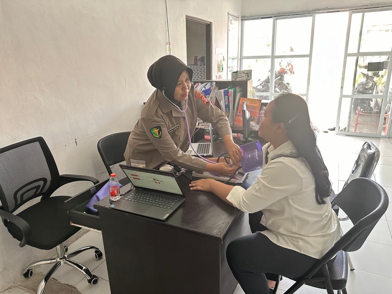 Seksi Dokkes Polresta Palangka Raya Gelar Pemeriksaan Kesehatan Rutin Personel