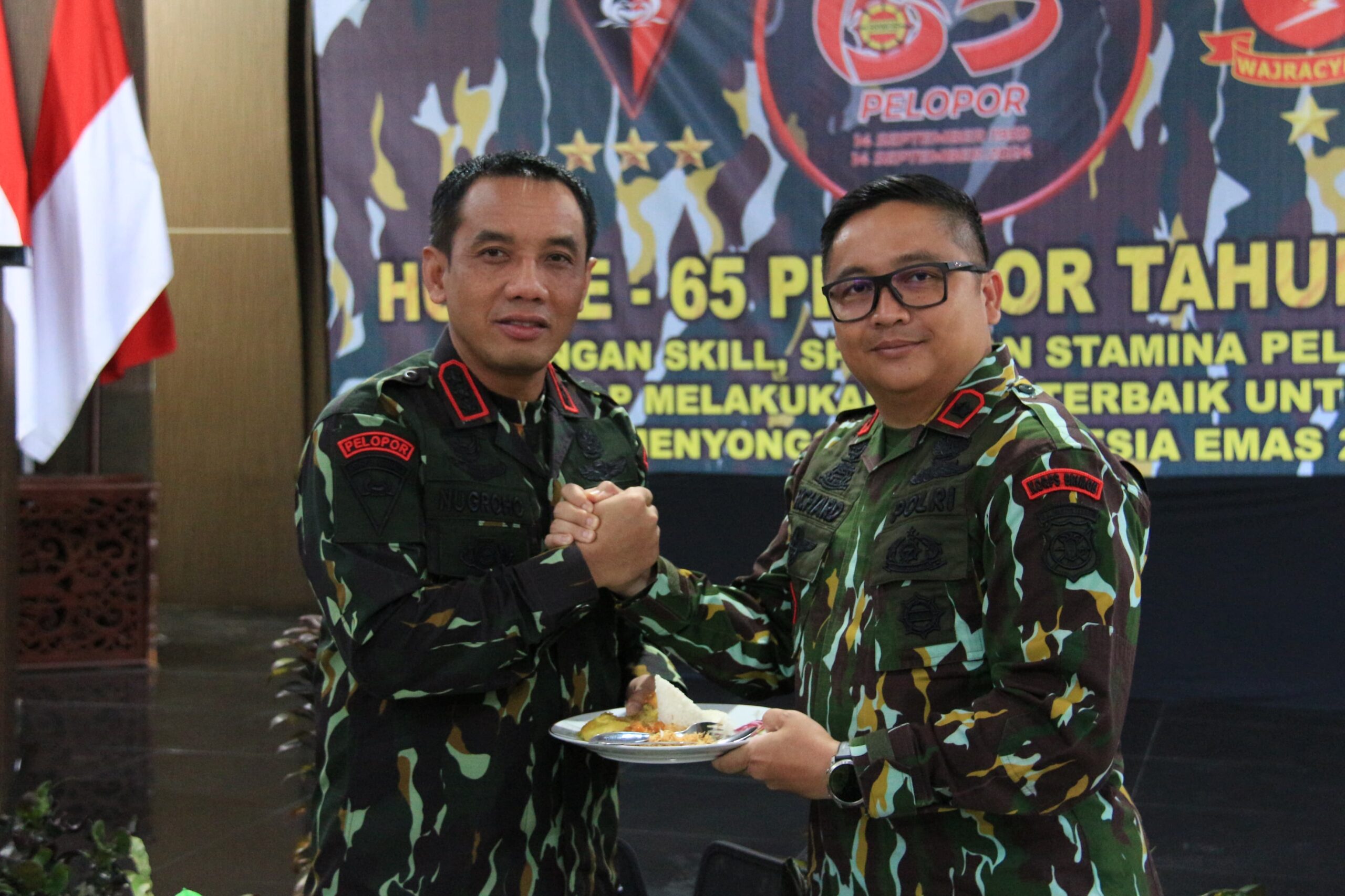Peringati HUT Pelopor Ke-65, Brimob Kalteng Gelar Syukuran dan Potong Tumpeng