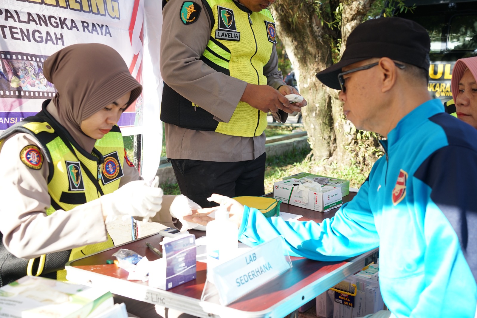 Hadir di CFD, Rumkit Bhayangkara Polda Kalteng Berikan Pengobatan Gratis