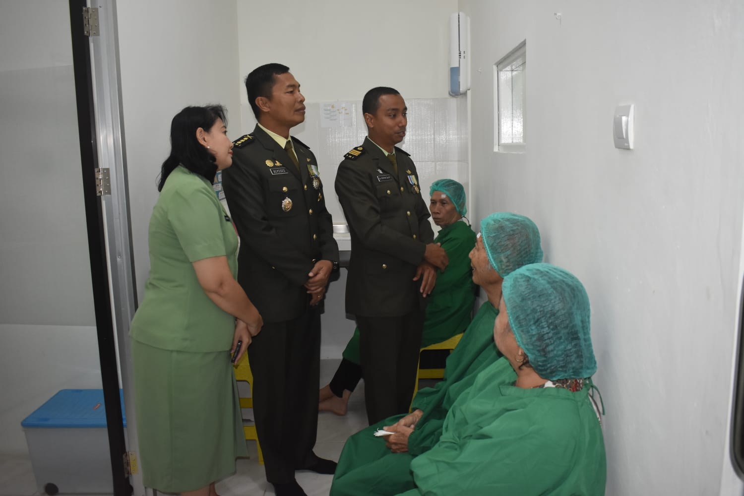 Kasrem 102/Tinjau Kegiatan Bakti Kes Operasi Katarak Dalam Rangka Hut TNI Ke – 79 Tahun 2024.