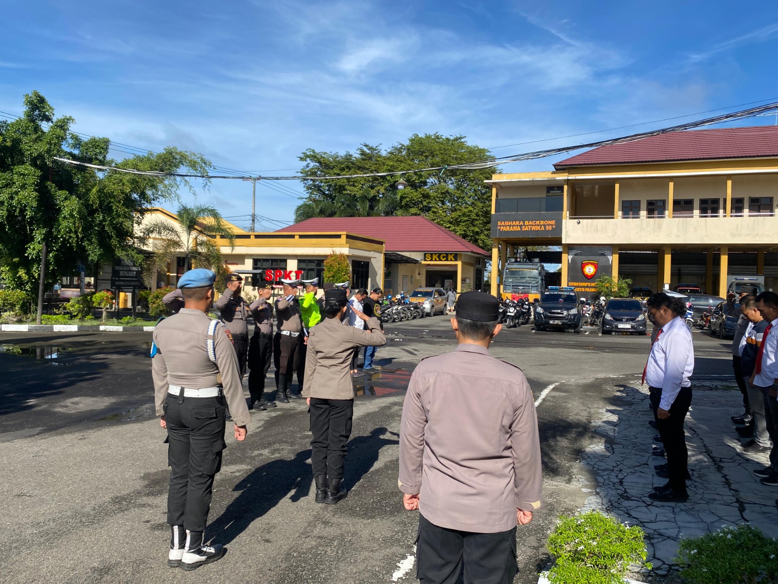 Kanit II SPKT Pimpin Serah Terima Piket Fungsi di Polresta Palangka Raya  
