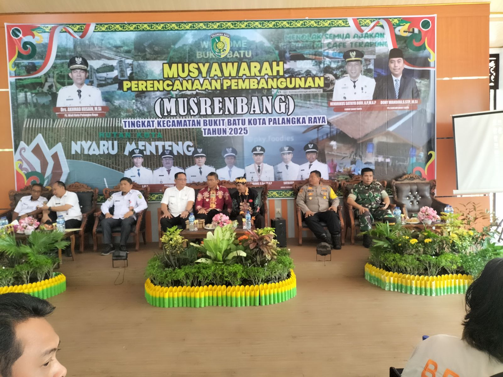 Personel Satlantas Polresta Palangka Raya Kawal terus Keamanan Kantor KPU