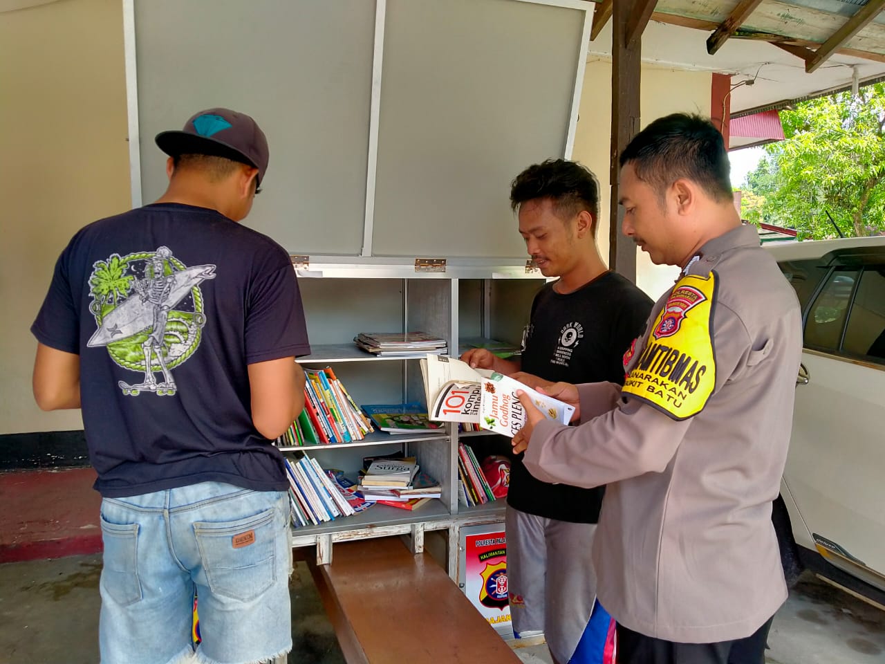 Tingkatkan Minat Baca, Polsek Bukit Batu Operasikan Pusling Bajaka Presisi bagi Masyarakat