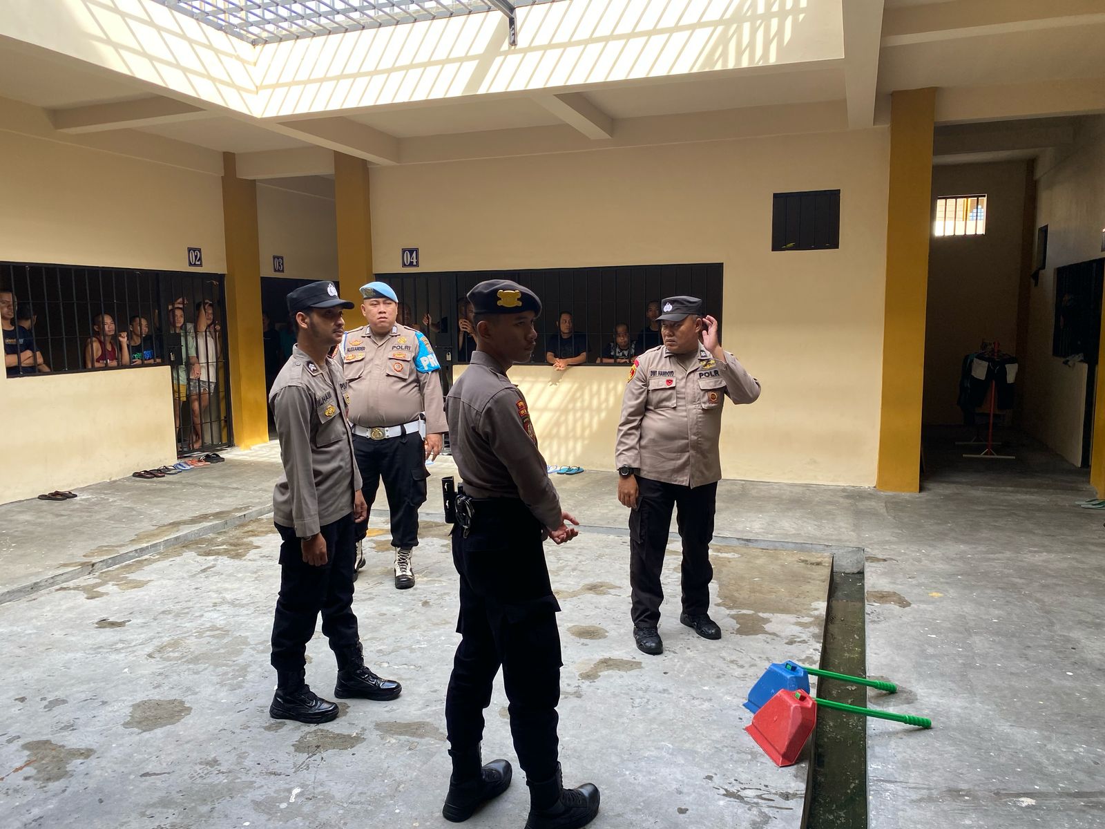 Bersama Anggota Piket, Sattahti Cek Tahanan di Rutan Mapolresta Palangka Raya