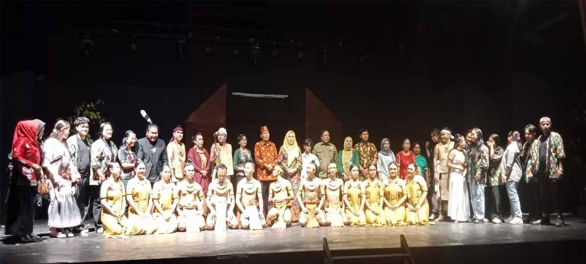Pementasan “Legenda Batu Bawui” di Kalteng Memukau Penonton
