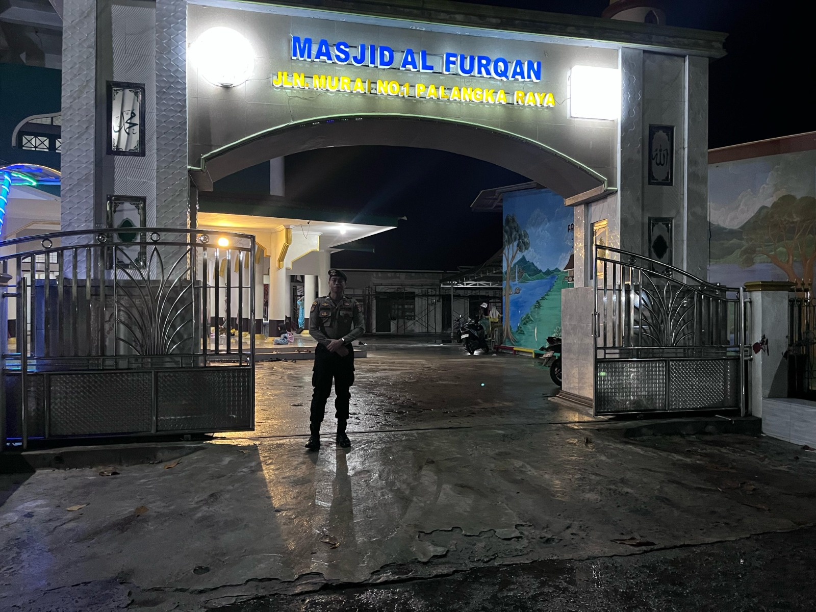 Polresta Palangka Raya Pastikan Keamanan Ibadah Tarawih di Masjid Al-Furqon