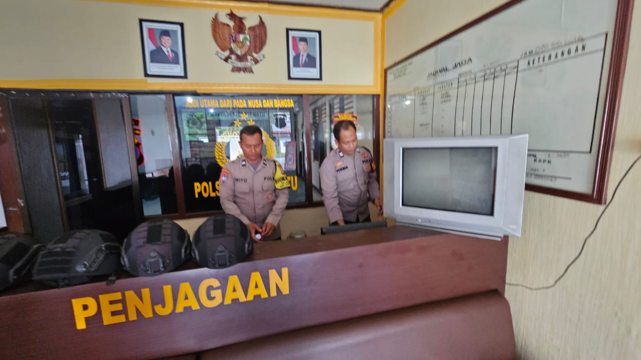 Sebelum Laksanakan Tugas, Polsek Bukit Batu Cek Barang Inventaris dan Keamanan Mako