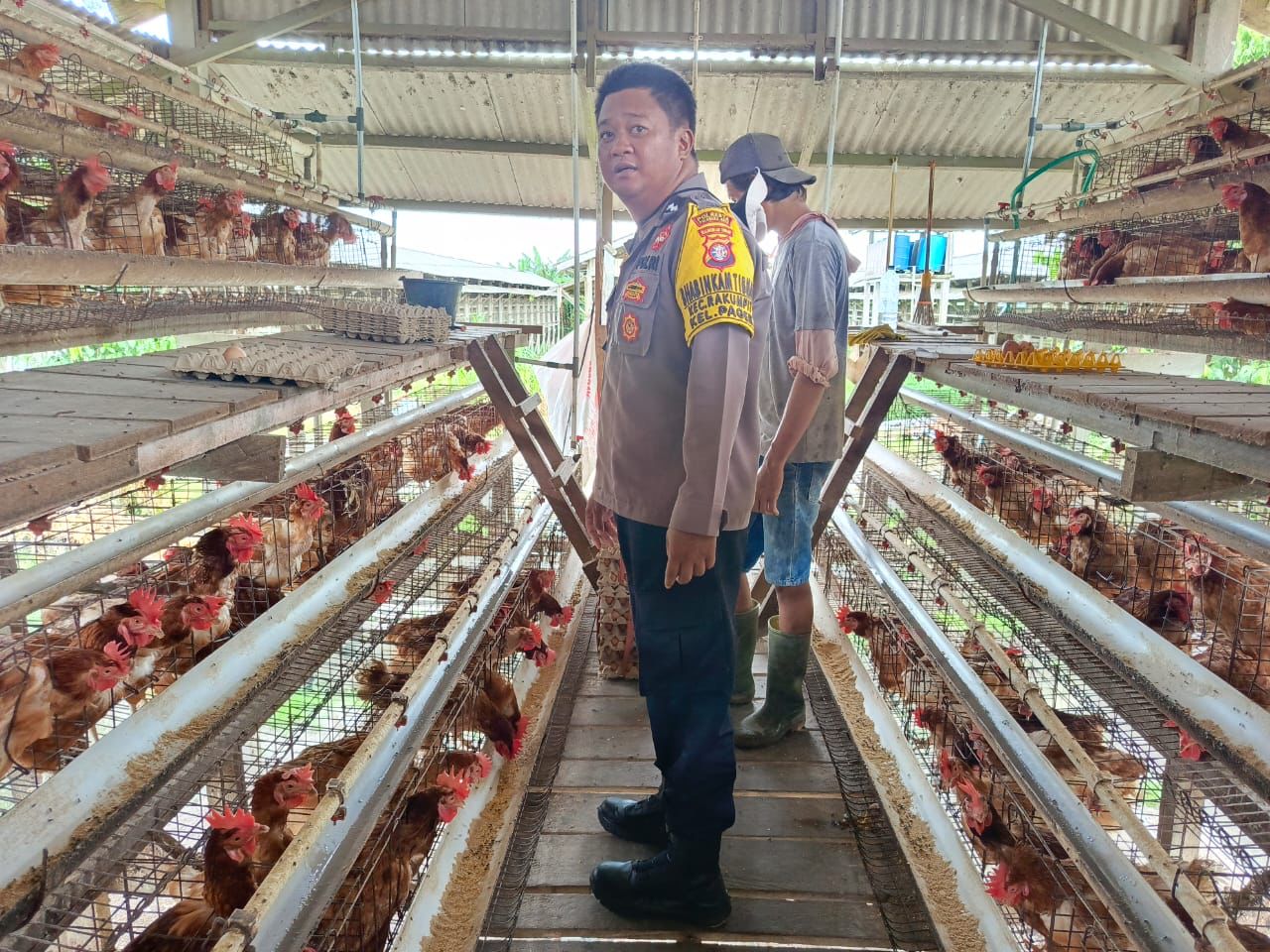 Polsek Rakumpit Kunjungi Warga di Kelurahan Pager, Ajak Dukung Program Ketahanan Pangan