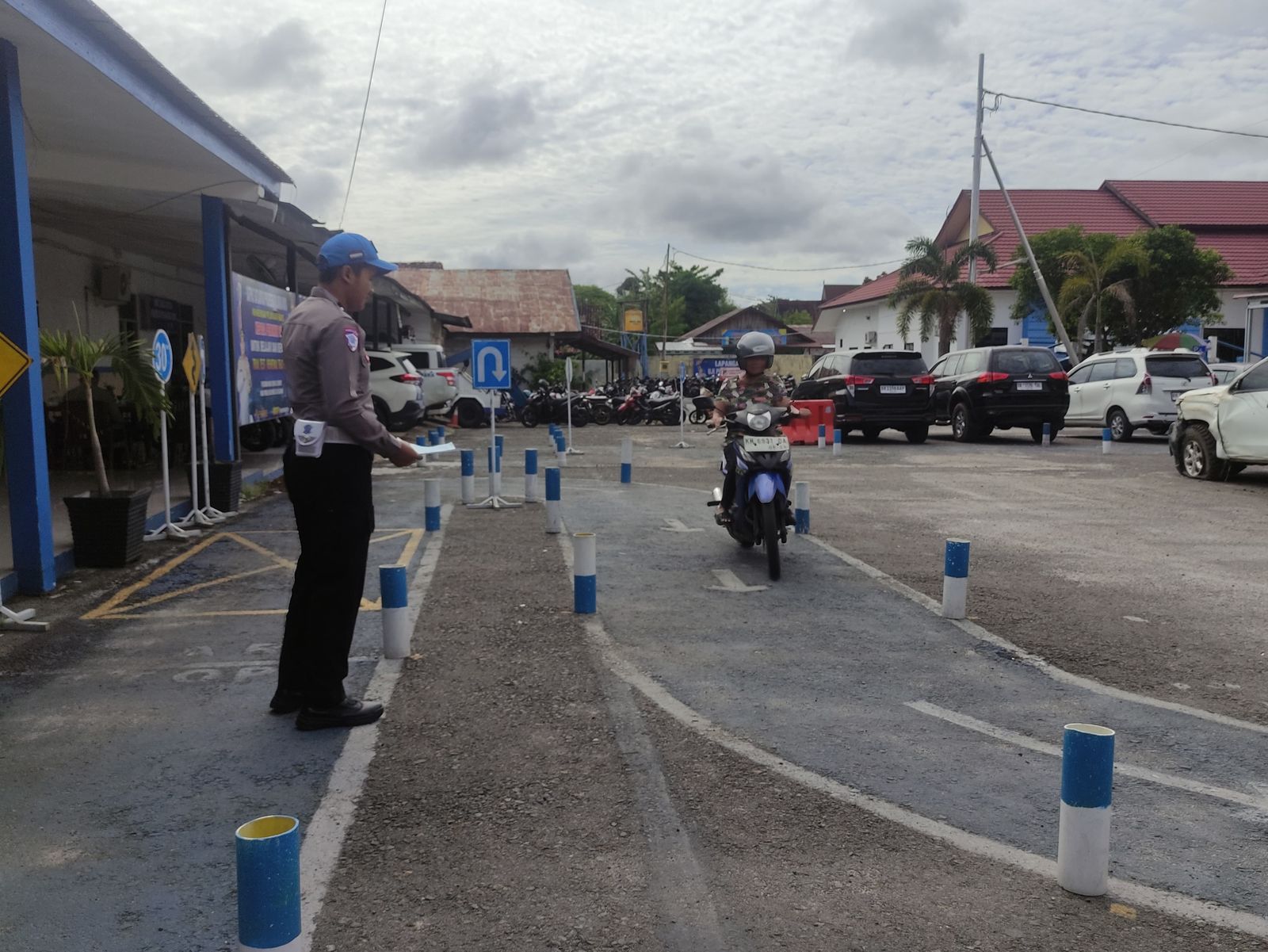 Terapkam Sikap Humanis, Satpas Satlantas Polresta Palangka Raya Layani Pemohon SIM