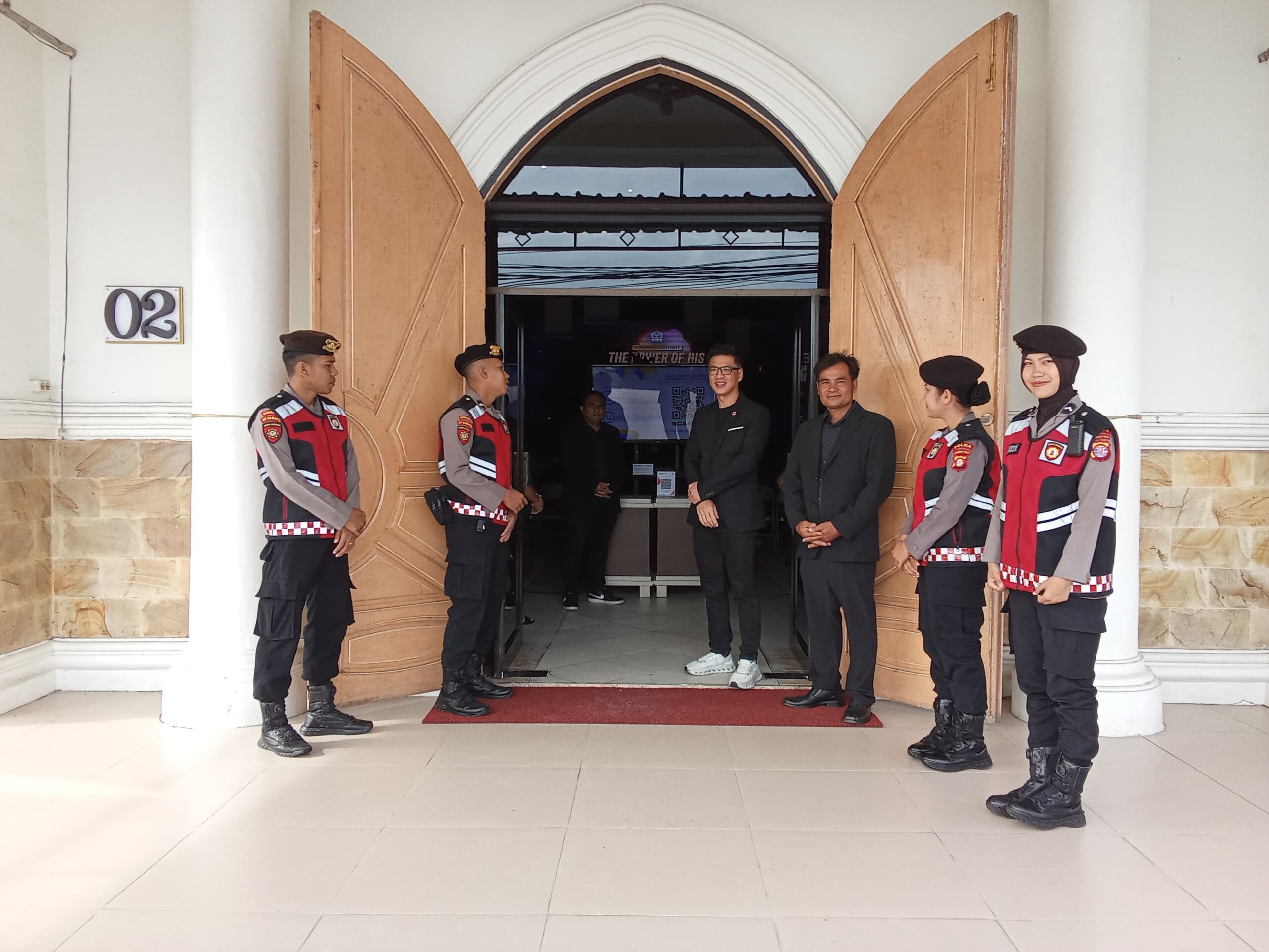 Jamin Kenyamanan Ibadah Jumat Agung, Ditsamapta Polda Kalteng Gelar Pengamanan Gereja