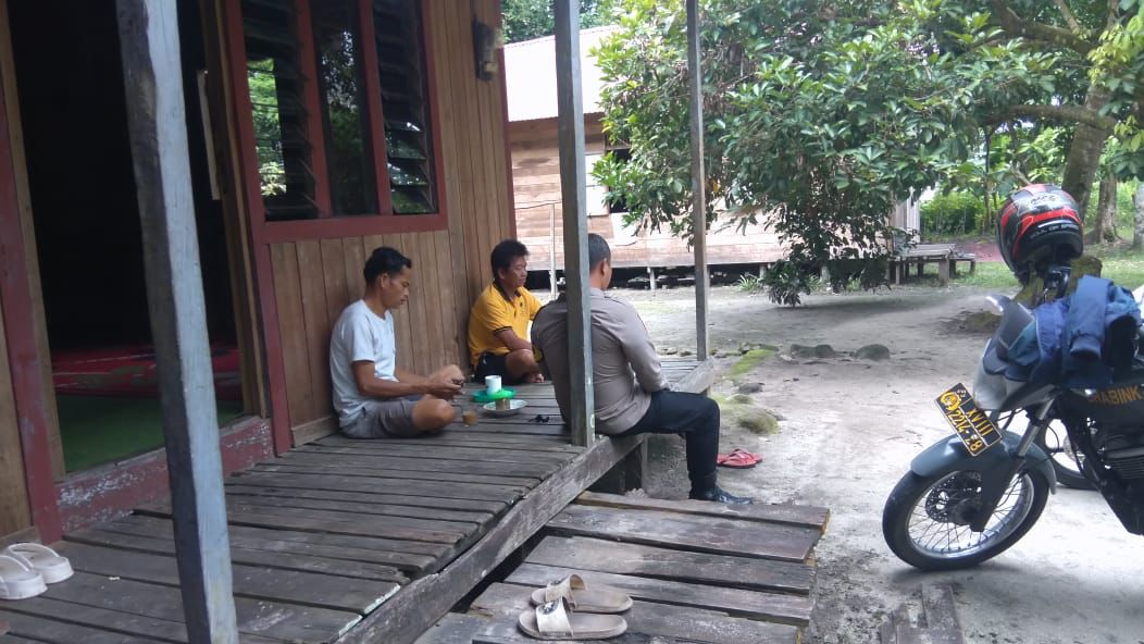 Jaga Sinergitas di Marang, Anggota Polsek Bukit Batu Datangi Warga Binaan