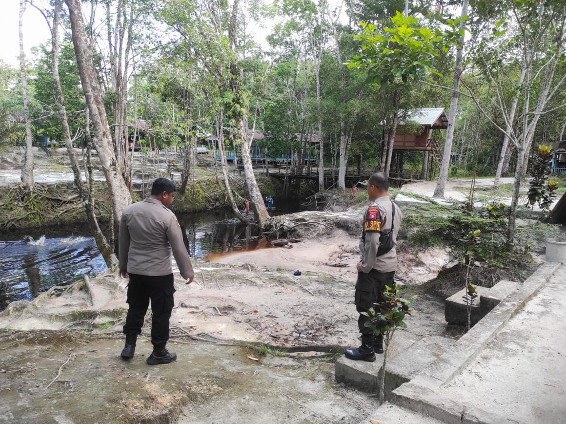 Patroli di Wisata Sungai Batu, Polsek Bukit Batu Himbau Warga Jaga Keselamatan dan Keamanan