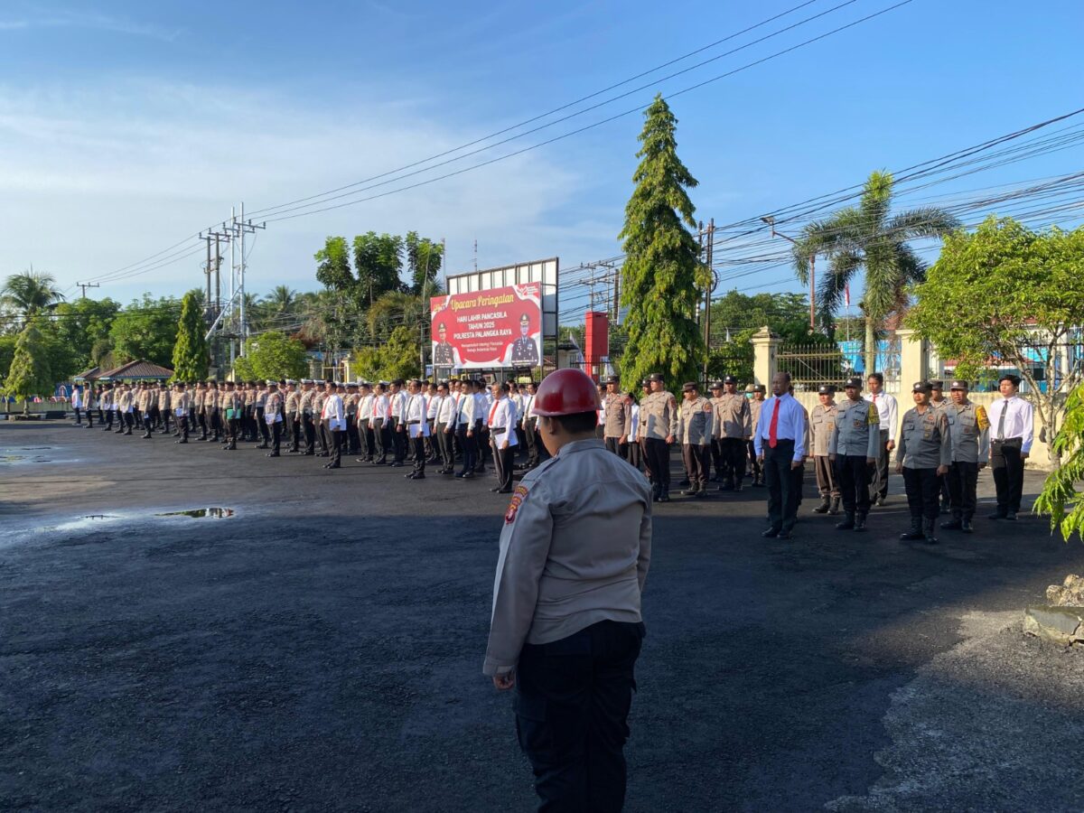 Polresta Palangka Raya Gelar Apel Pagi, Kabag SDM Tekankan Kesiapan Rangkaian Hari Bhayangkara dan Ketahanan Pangan