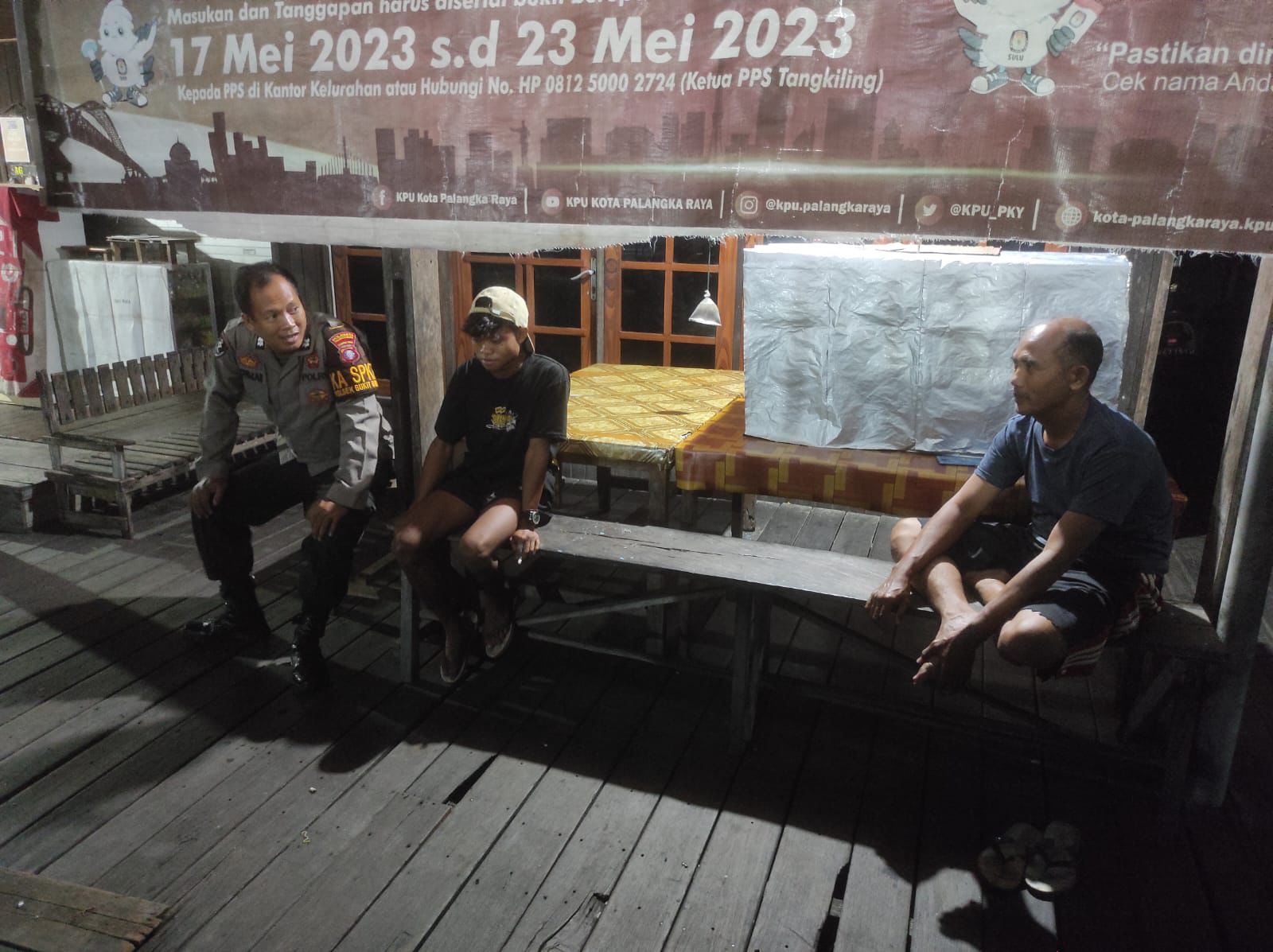 Polsek Bukit Batu Sambangi Warga Tangkiling, Berikan Imbauan Kamtibmas