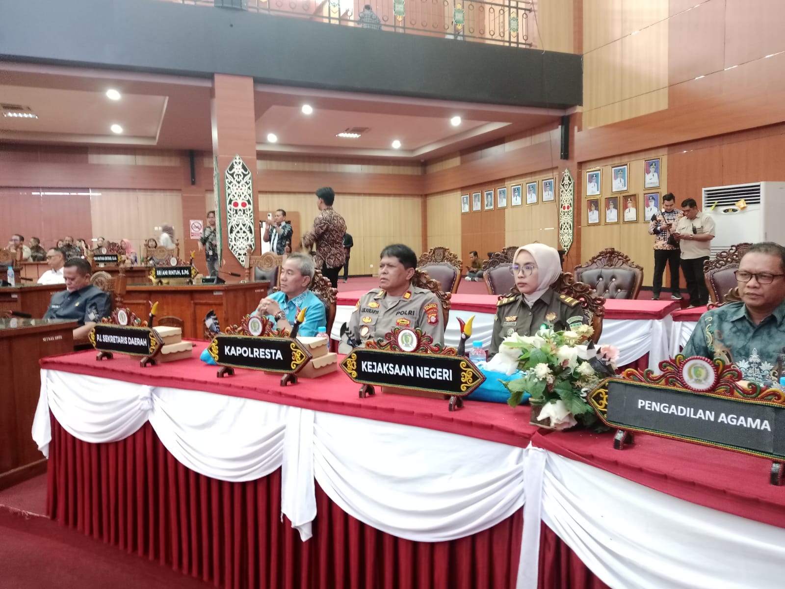 Kabagren Polresta Palangka Raya Hadiri Rapat Paripurna DPRD Kota Palangka Raya Bahas Pertanggungjawaban APBD 2024