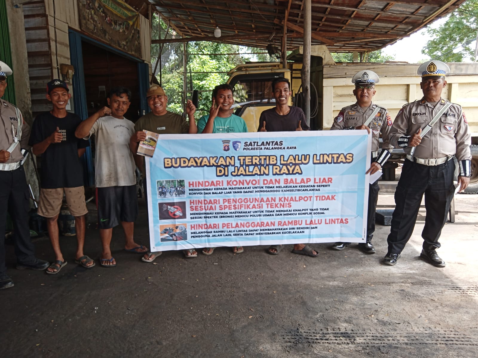 Gelar Dikmas Lantas, Satlantas Polresta Palangka Raya Ajak Masyarakat Budayakan Tertib Lalu Lintas