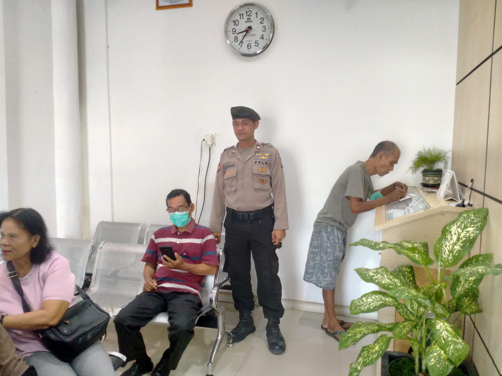 Satpamobvit Polresta Palangka Raya Diterjunkan Guna Keamanan Kantor Perbankan