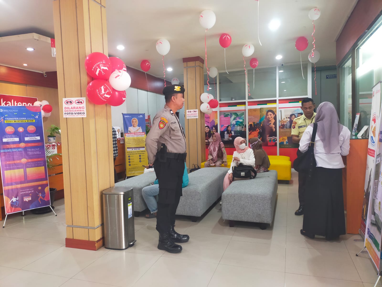 Satpamobvit Polresta Palangka Raya Ingatkan Nasabah Jaga Barang Berharga Saat Bertransaksi