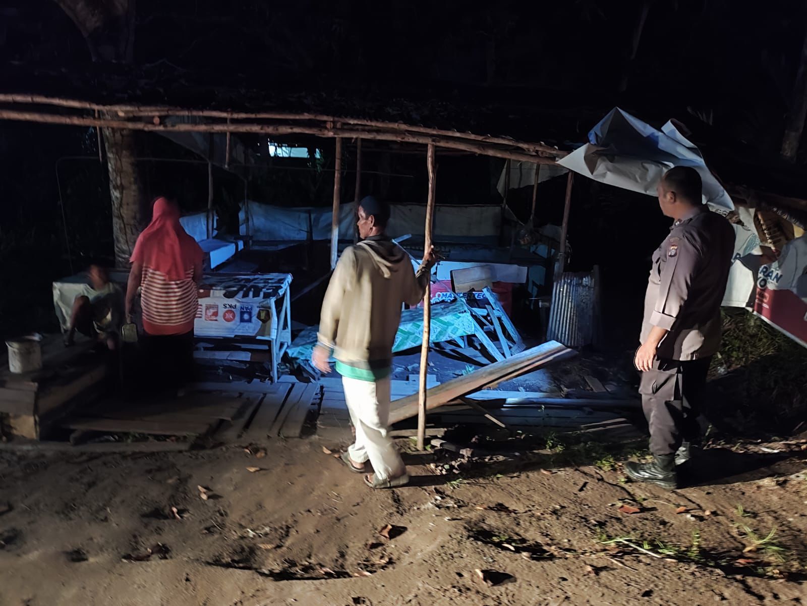 Polsek Sabangau Respon Cepat Laporan Perusakan Warung Gorengan