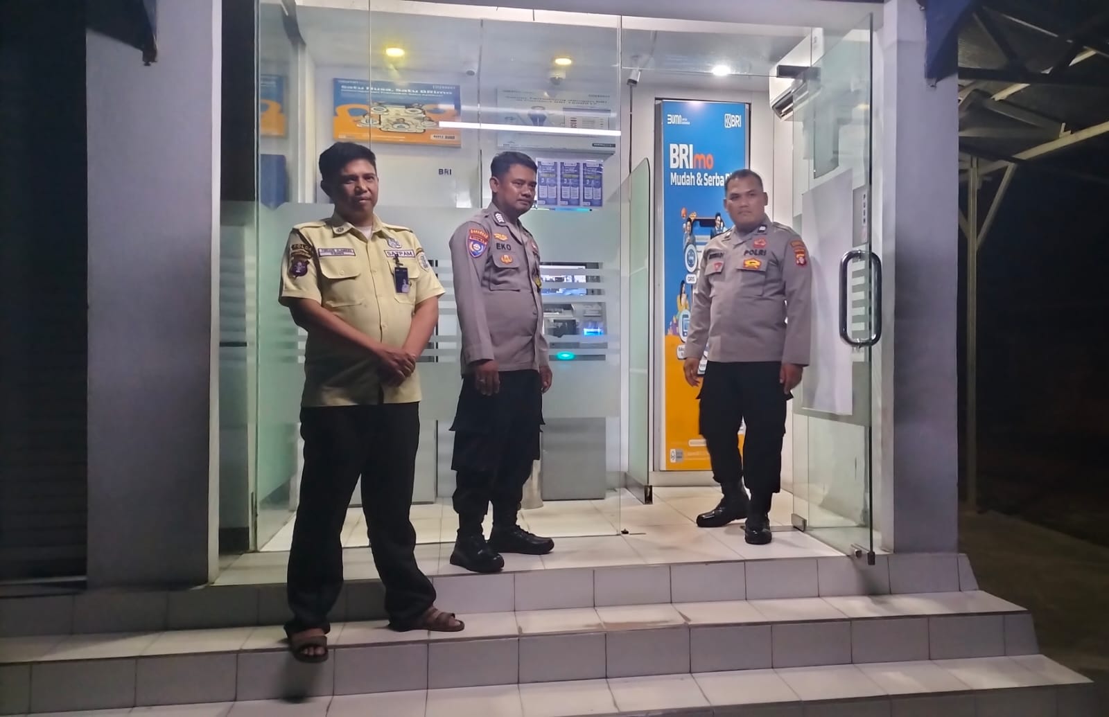Kunjungi ATM BRI, Polsek Bukit Batu Pantau Situasi Kamtibmas