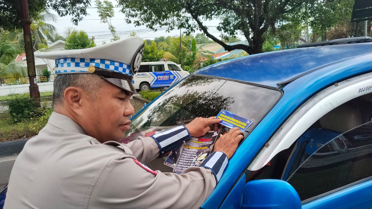 Satlantas Polresta Palangka Raya Edukasi Pengguna Jalan Tertib Berlalu Lintas