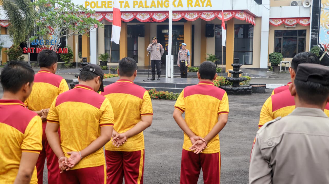 Amanat Apel Pagi, Kabag SDM Polresta Palangka Raya Ingatkan Jauhi Narkoba dan Judi Online