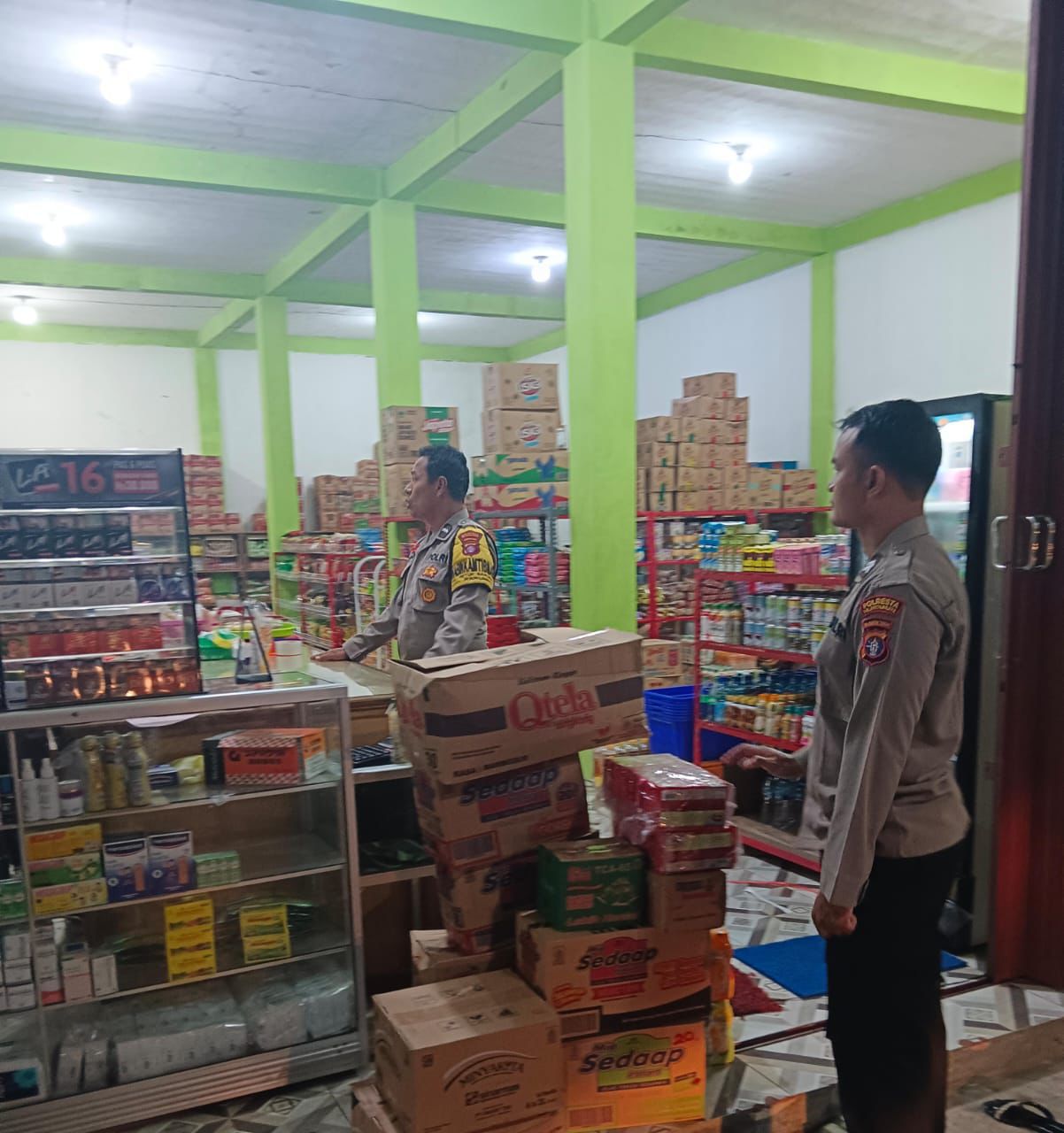 Berikan Rasa Aman, Polsek Rakumpit Patroli Sambang ke Toko Sembako