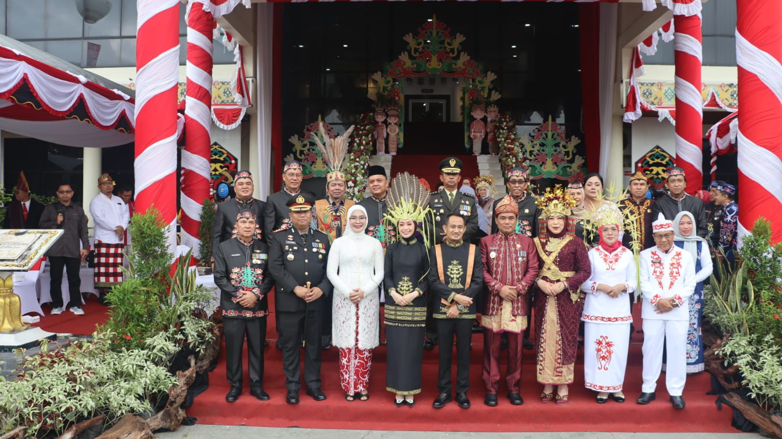 Tingkatkan Soliditas, Kapolresta Palangka Raya Ikuti Upacara HUT ke-80 Kemerdekaan RI di Kantor Wali Kota