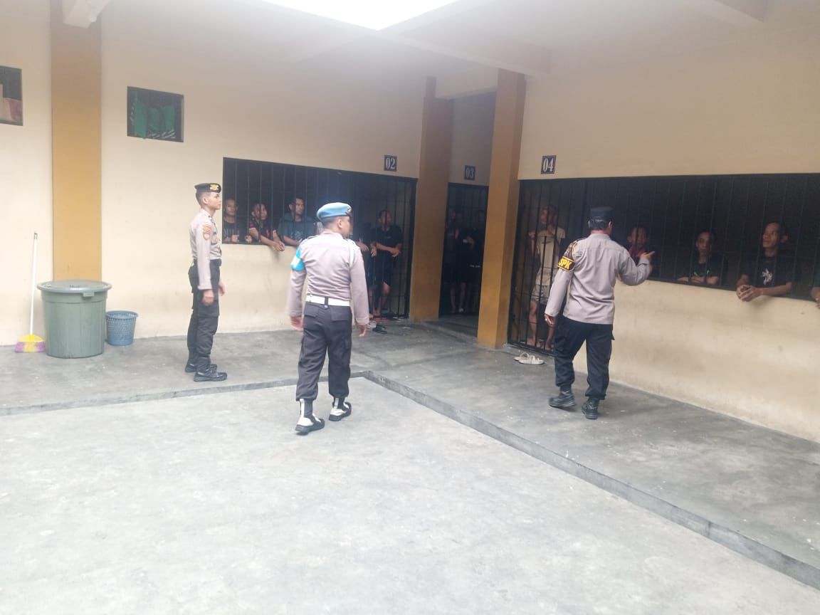 Personel Sattahti Polresta Palangka Raya Cek Tahanan Rutin, Pastikan Keamanan dan Kesehatan