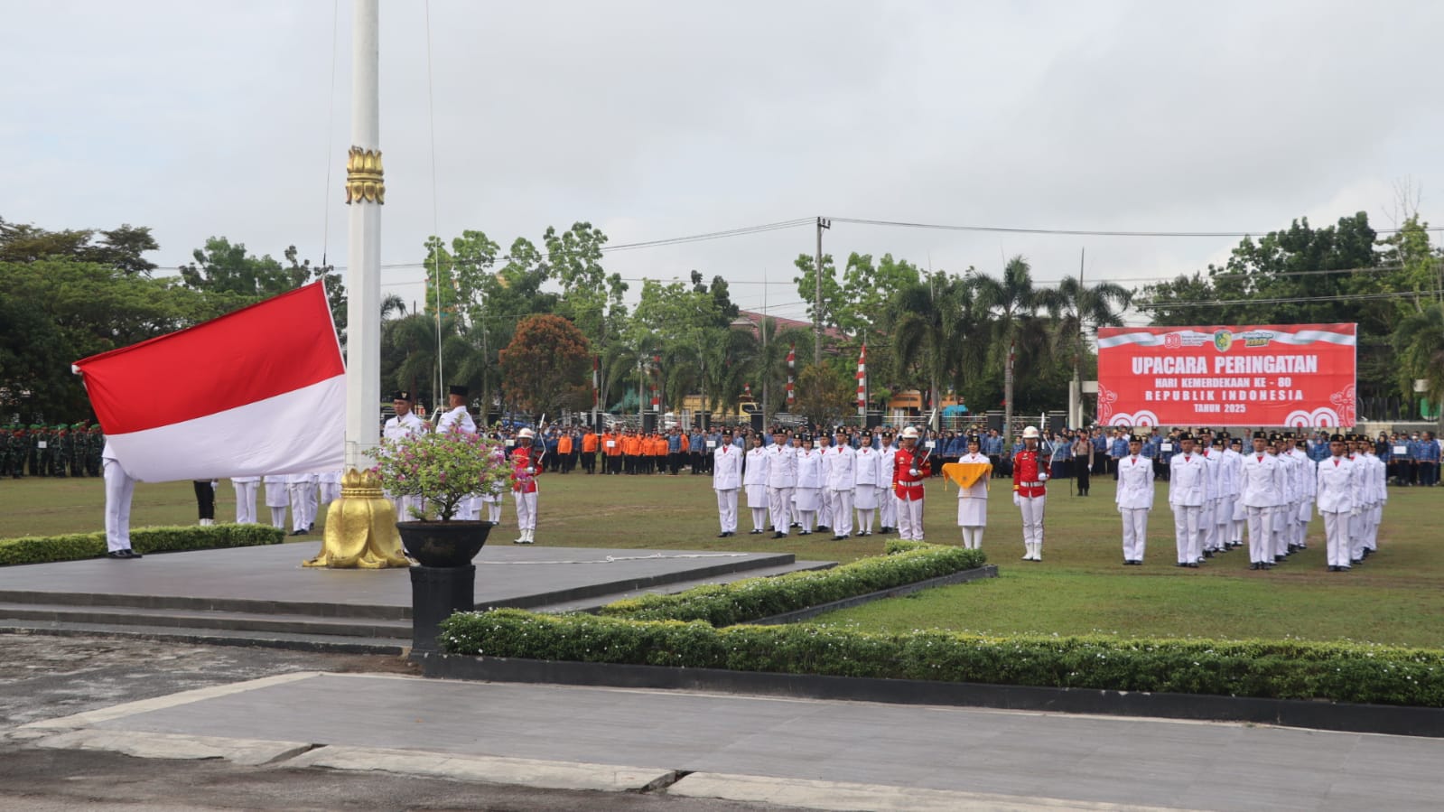 Dua Personel Pilihan Polresta Palangka Raya Emban Tugas Paswal Paskibraka Kota Tahun 2025