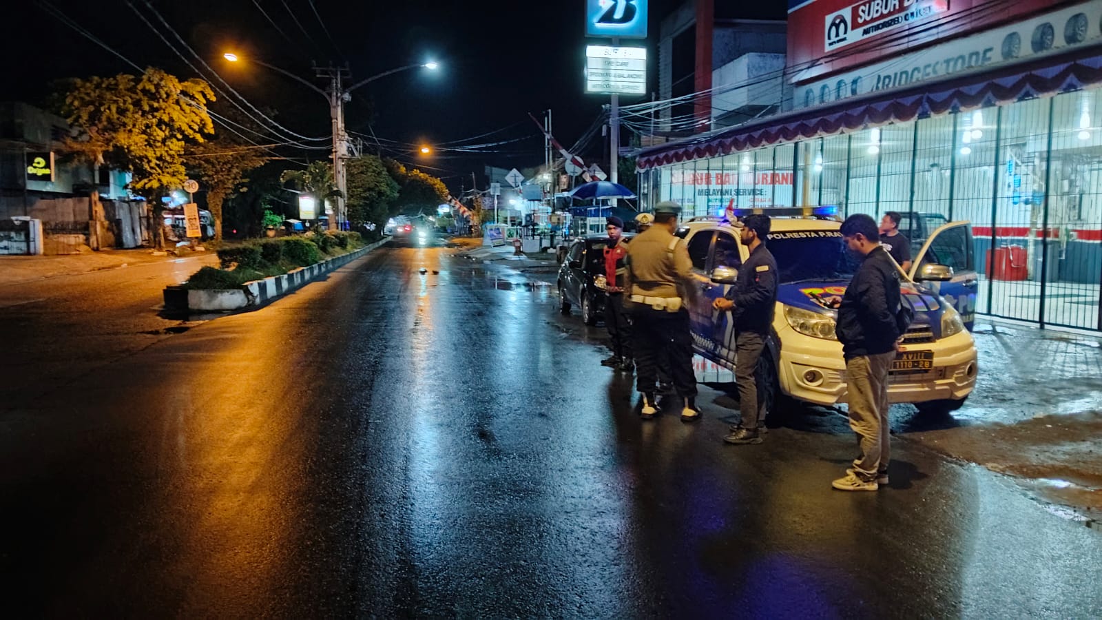Wapawas Bersama Piket Fungsi Polresta Palangka Raya Gelar Patroli Cegah Kejahatan Jalanan