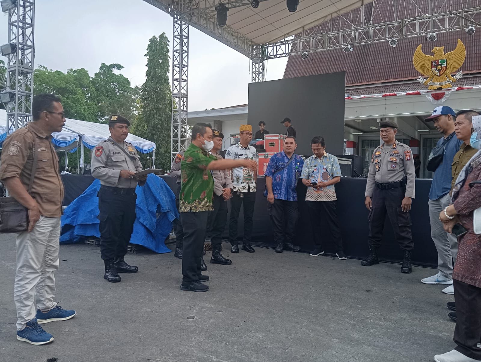 Tim Gabungan Verifikasi Kesiapan Panitia Tabligh Akbar HUT RI ke-80 di Rumah Jabatan Gubernur