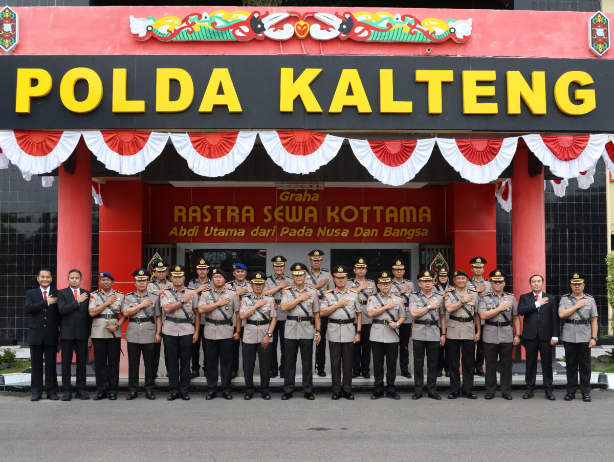 Peringati Semangat Hari Juang Polri, Polda Kalteng Gelar Upacara