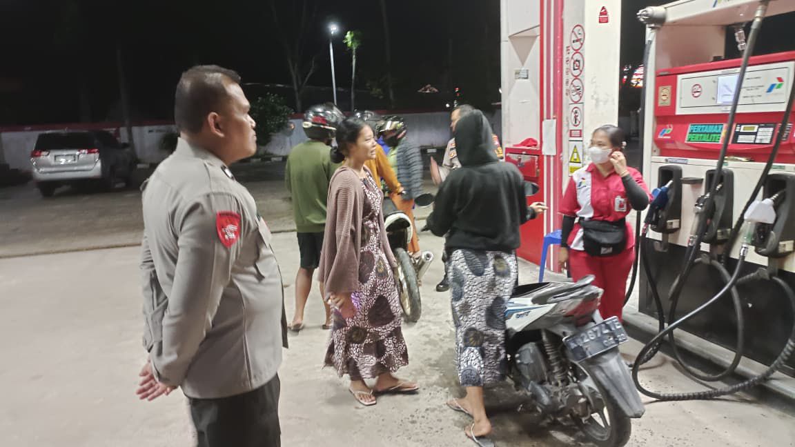 Patroli ke SPBU Tangkiling, Polsek Bukit Batu Imbau Warga Waspadai Aksi Premanisme