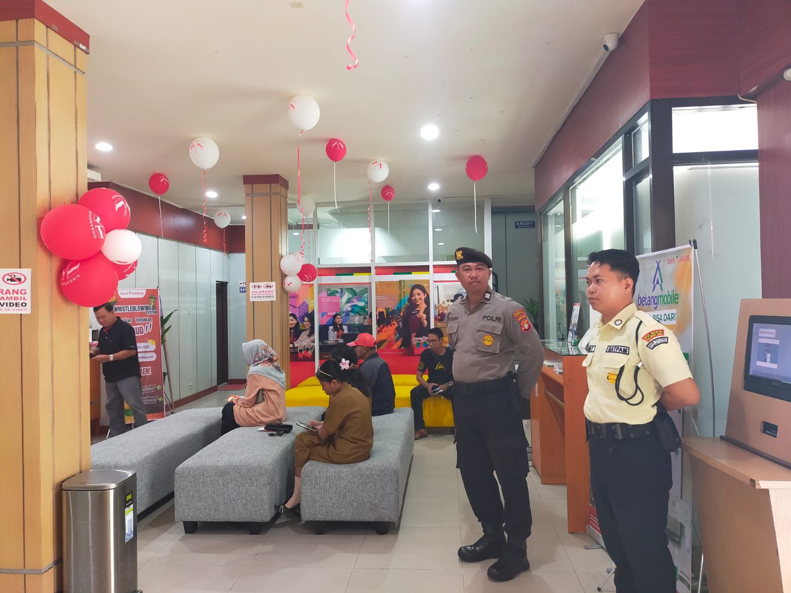 Satpamobvit Polresta Palangka Raya Intensifkan Penjagaan di Perbankan untuk Jaga Keamanan Nasabah