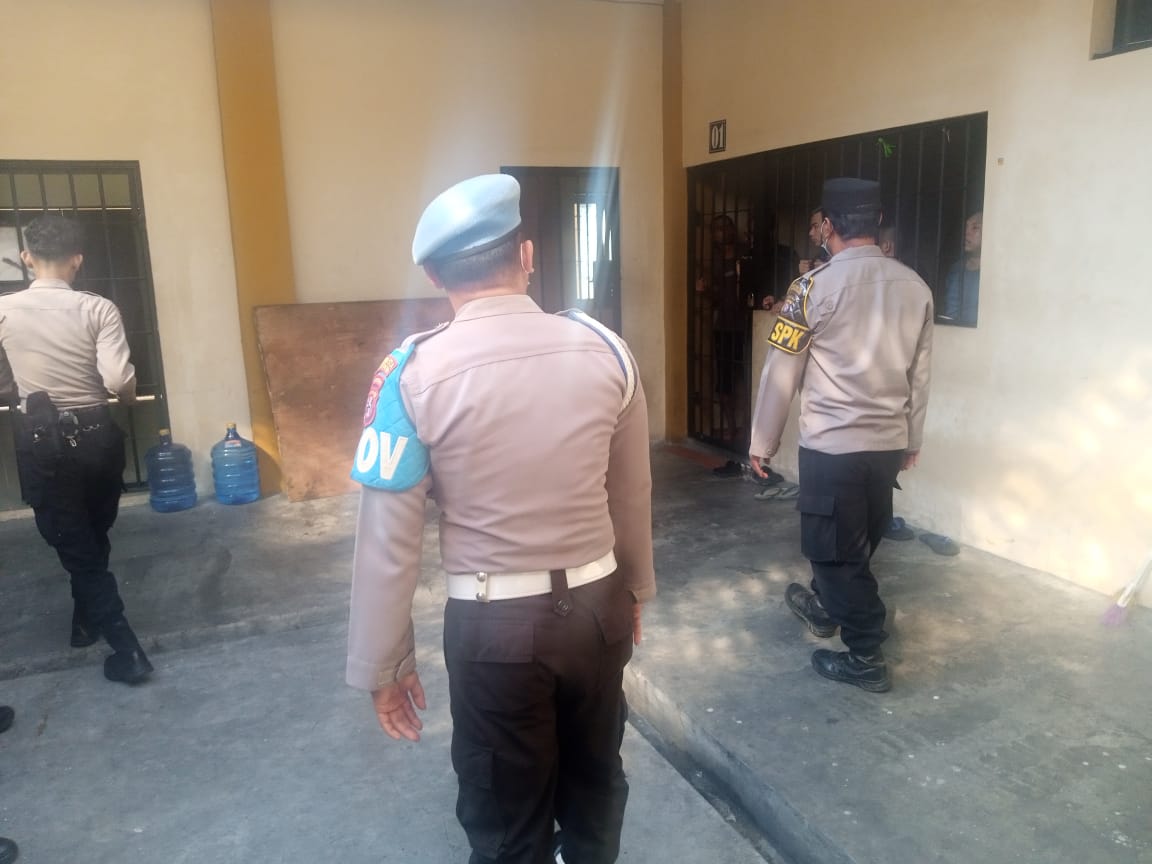 Usai Serah Terima, SPKT dan Piket Fungsi Cek Kondisi Tahanan di Rutan Polresta Palangka Raya