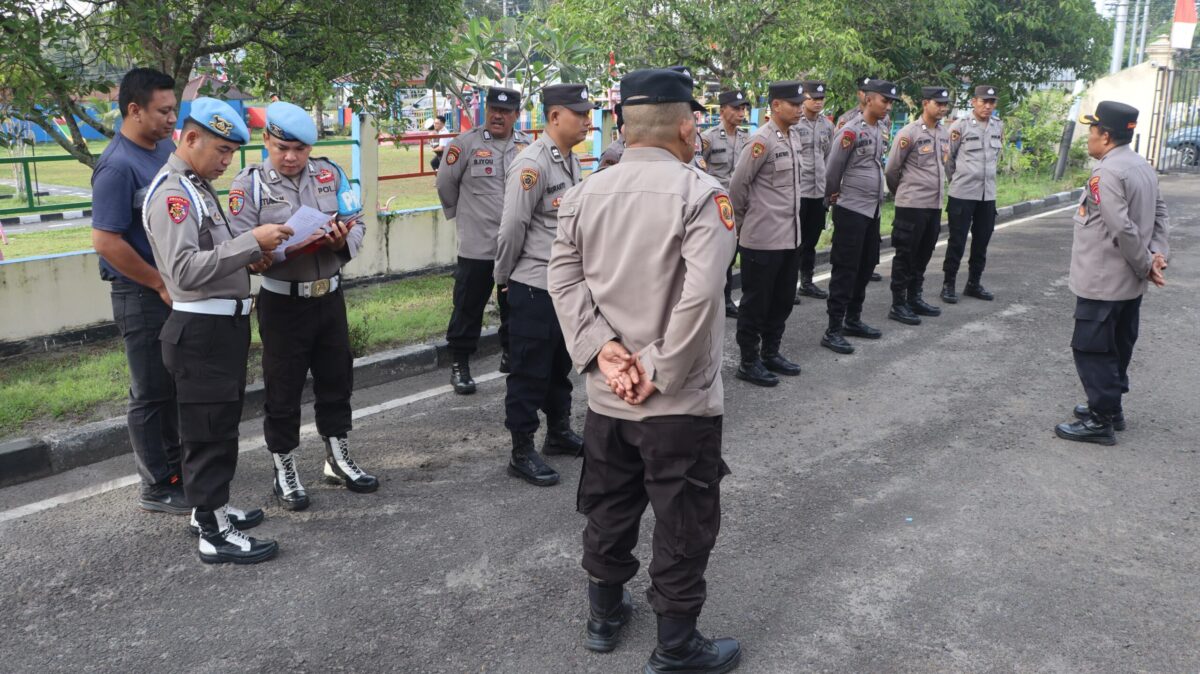 Lakukan Waspers, Sipropam Polresta Palangka Raya Cek Absensi Personel saat Apel Satfung