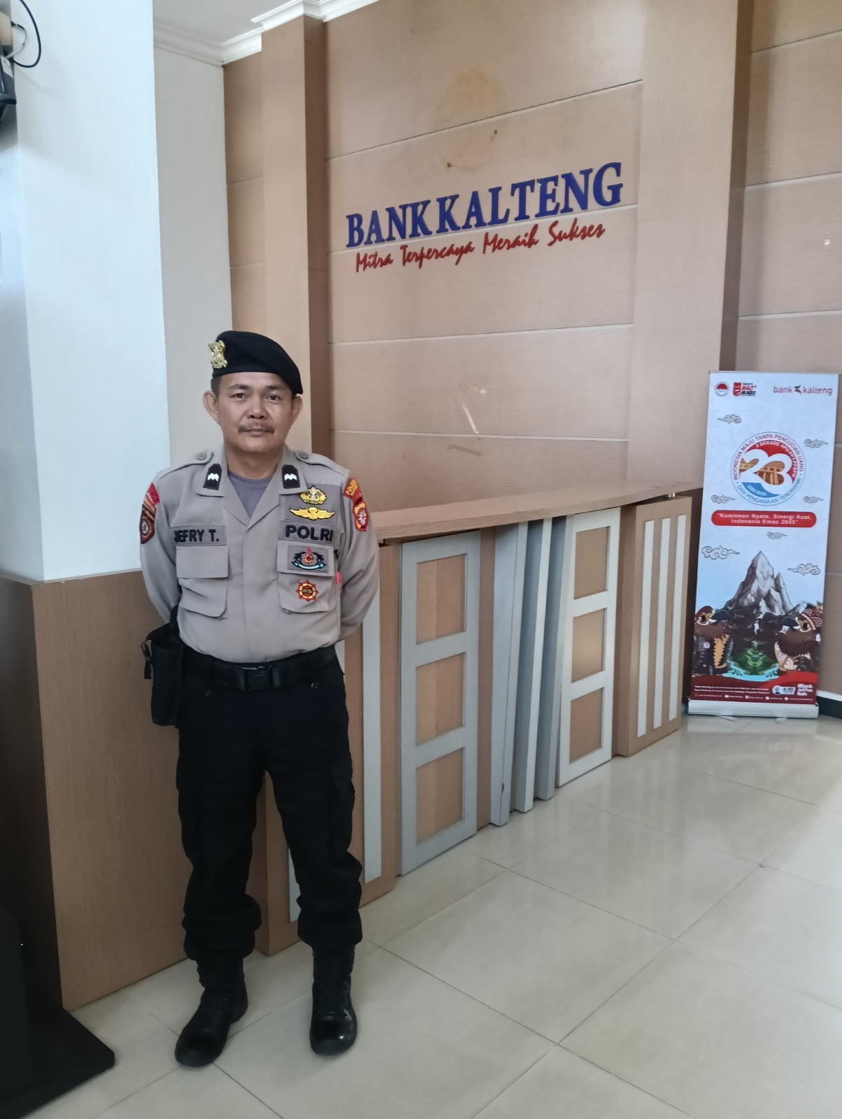 Satpamobvit Polresta Palangka Raya Ajak Nasabah Bank Tertib dalam Bertransaksi