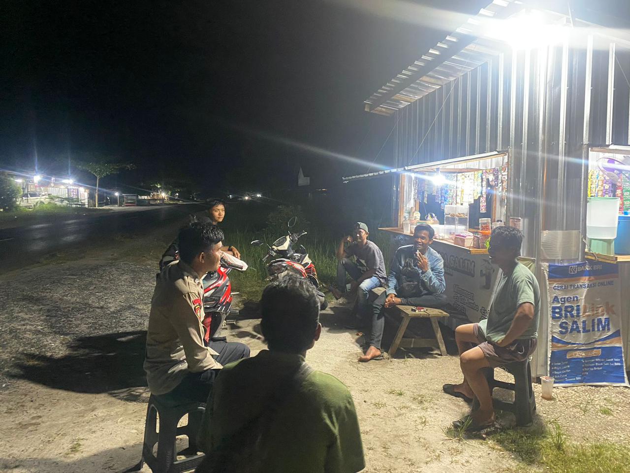 Patroli Polsek Rakumpit Hadir di Tengah Masyarakat