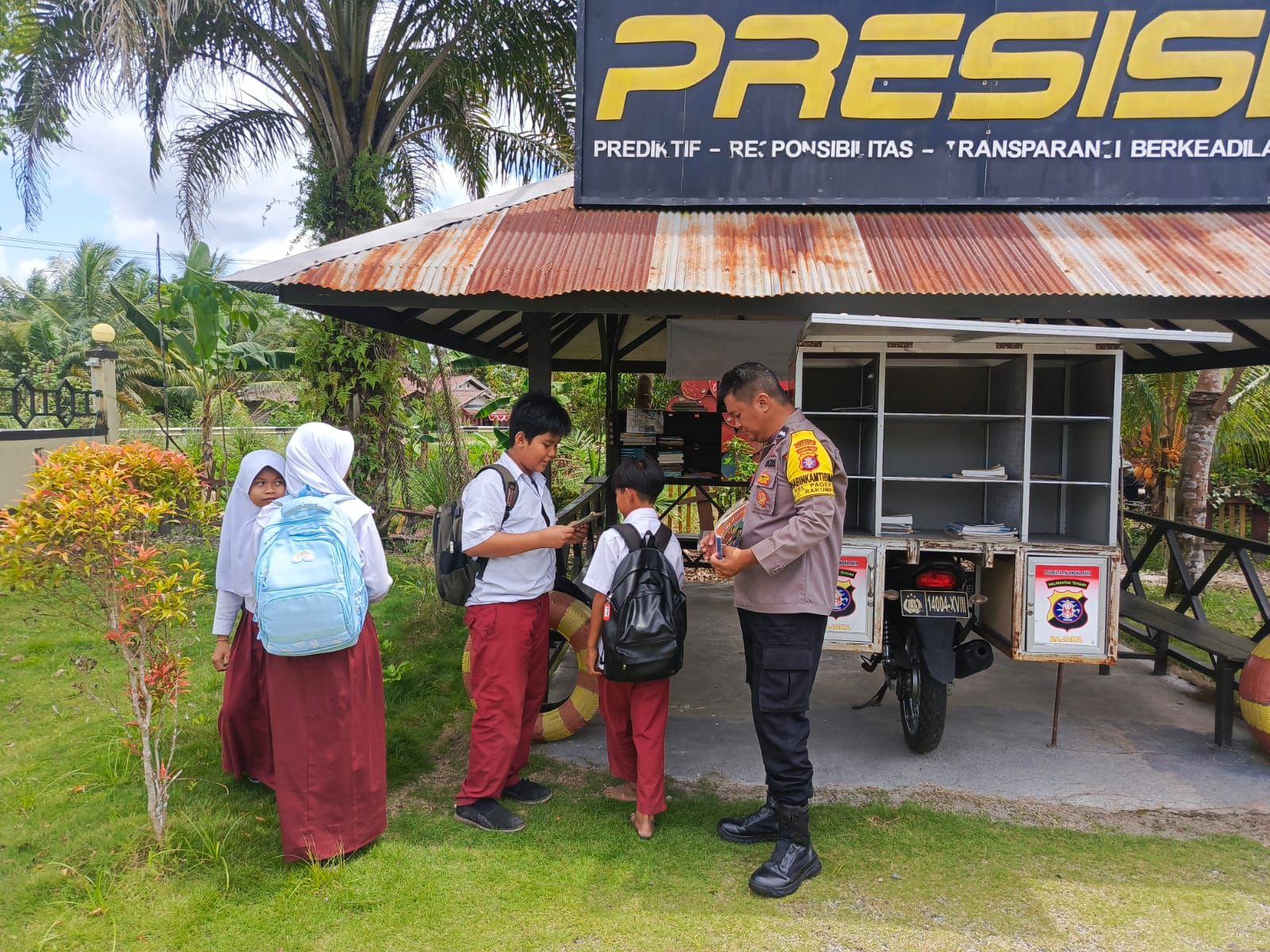 Polsek Rakumpit terus Gulirkan Program Bajaka Presisi, Tingkatkan Literasi di Pelosok Kota