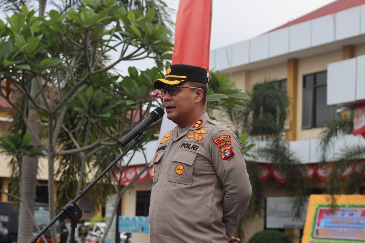 Wakapolresta Palangka Raya Pimpin Apel Pagi, Tekankan Disiplin dan Kesiapsiagaan Personel
