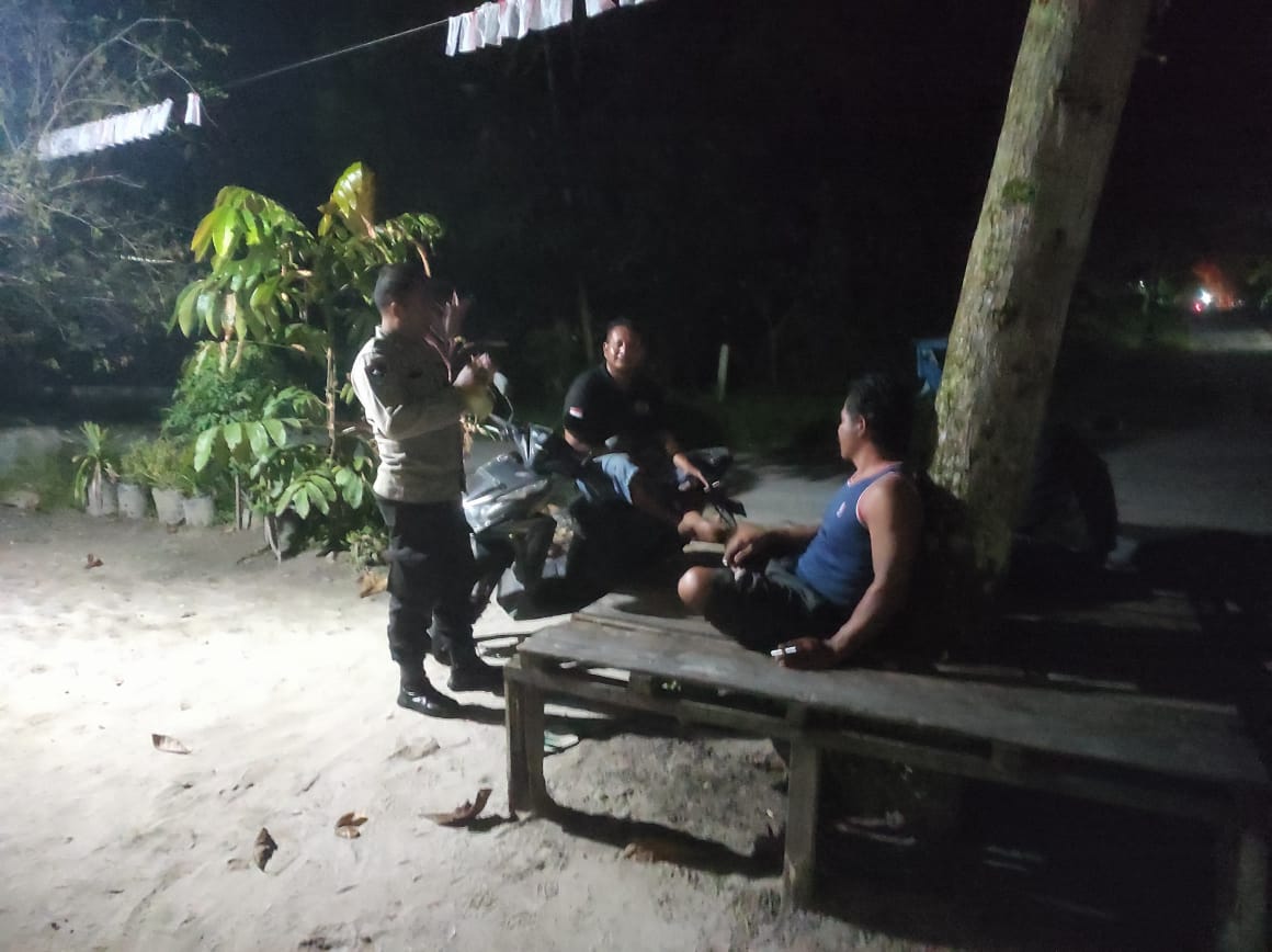 Di Tengah Warga, Polsek Bukit Batu Minta Komitmen untuk Jaga Kamtibmas di Banturung