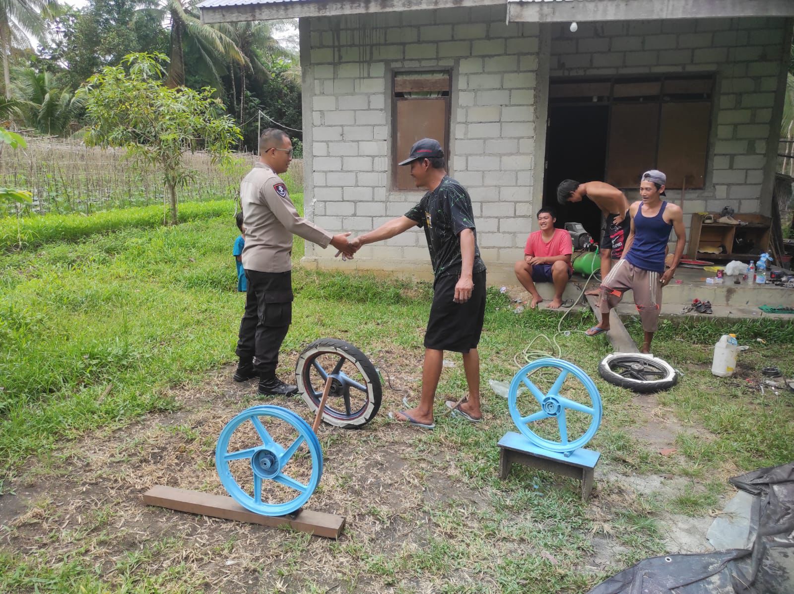 Polsek Bukit Batu Hadir dalam Aktivitas Warga