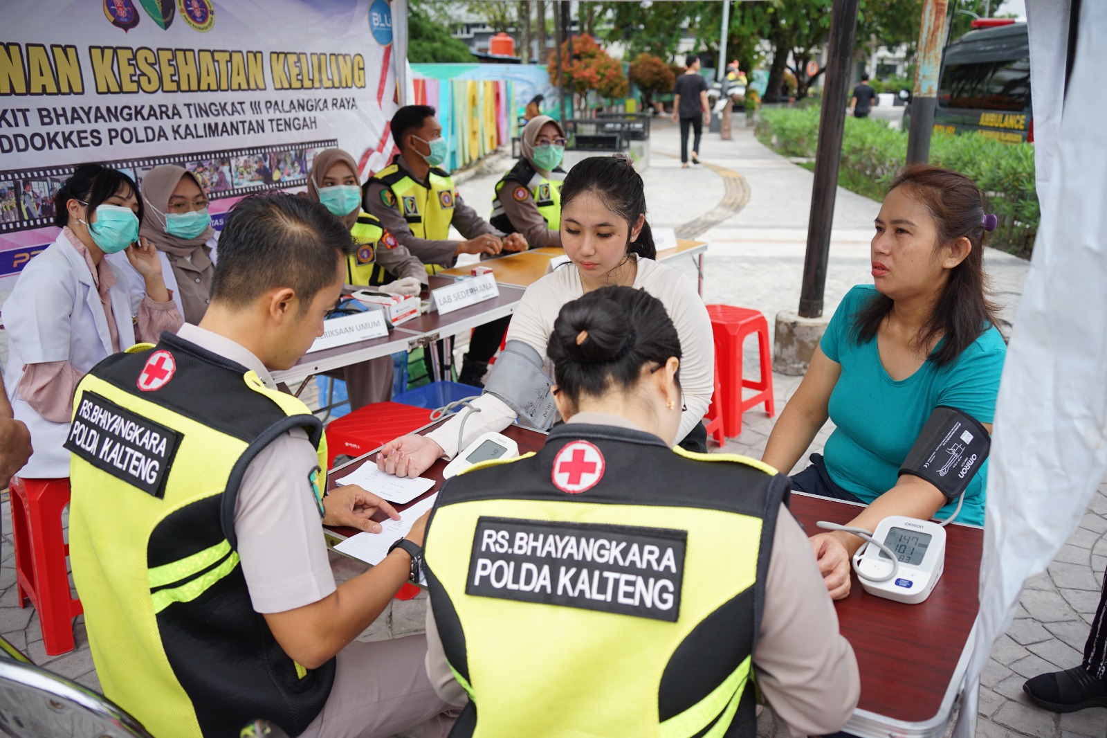 Rumkit Bhayangkara Polda Kalteng Hadir di Car Free Day, Ajak Warga Lebih Peduli Kesehatan