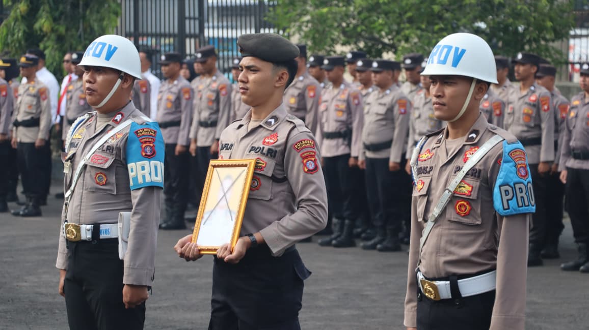 Junjung Tinggi Aturan, Polresta Palangka Raya Gelar Upacara PTDH Terhadap Pelanggar Kode Etik