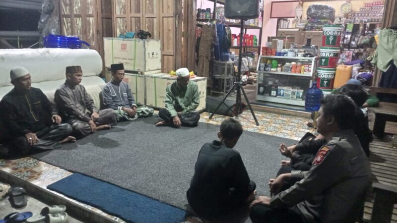 Polsek Rakumpit Hadiri Maulid Nabi di Petuk Barunai untuk Cegah Gangguan Kamtibmas