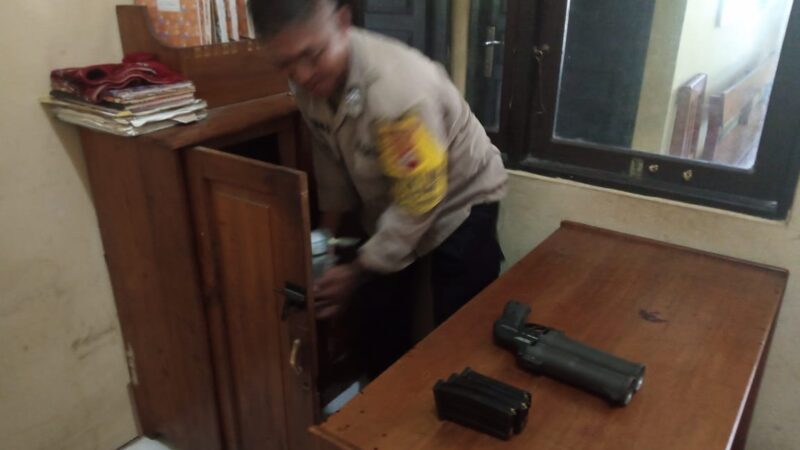 Dukung Pelaksanaan Tugas, Polsek Sabangau Periksa Barang Inventaris Penjagaan